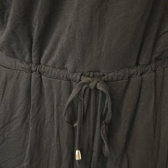 Lulu's Women's Black Round Neck Tank Top Romper with Side Pockets Size Small - Picture 2 of 9